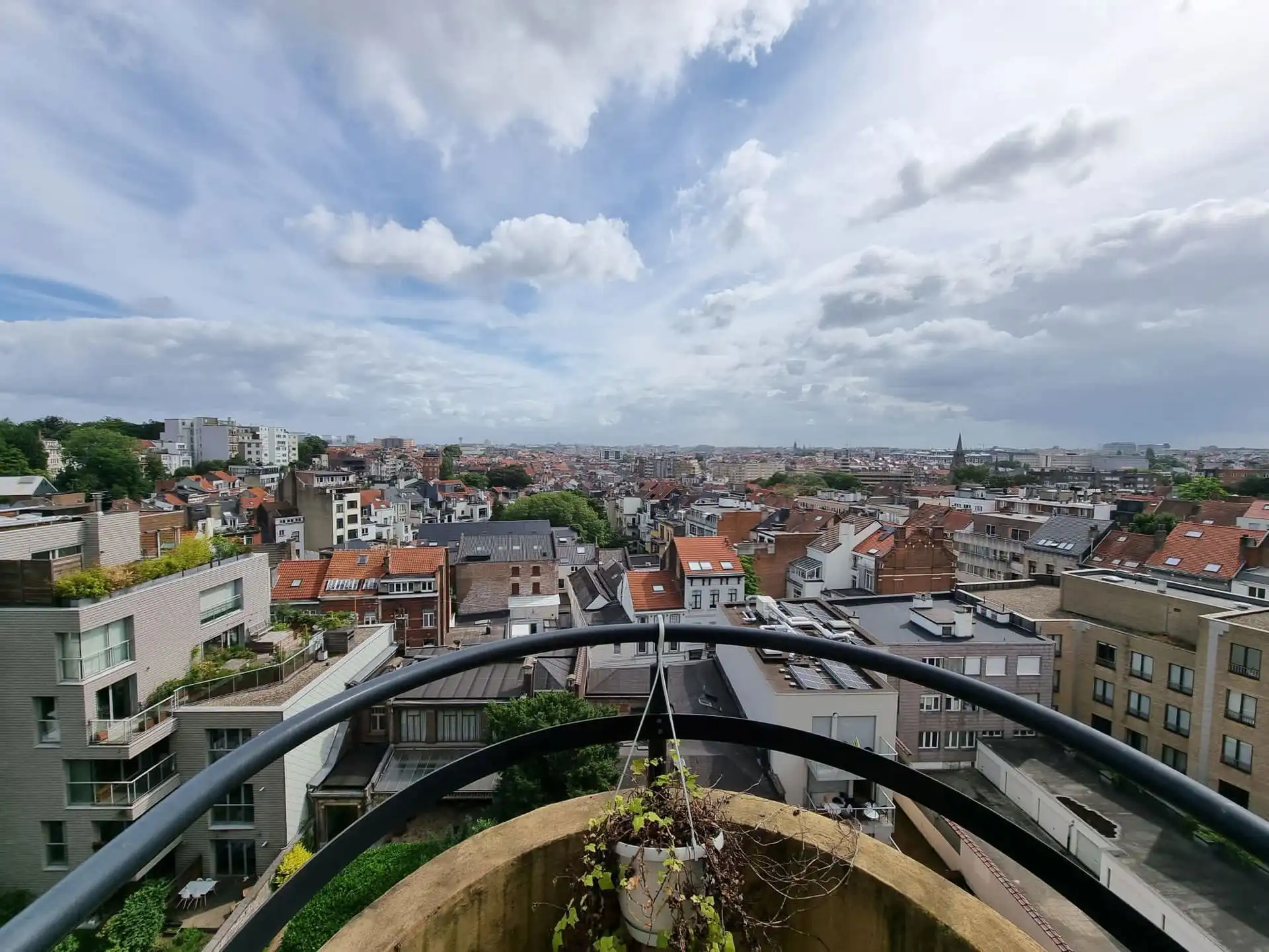 Kamer in een gedeelde woning in een appartement met terras foto 9