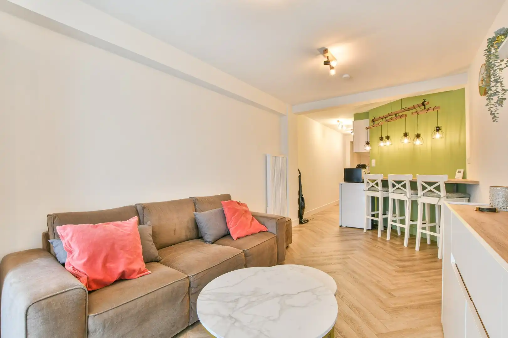 Volledig vernieuwd appartement te koop - achterkant zeedijk Wenduine! foto 2