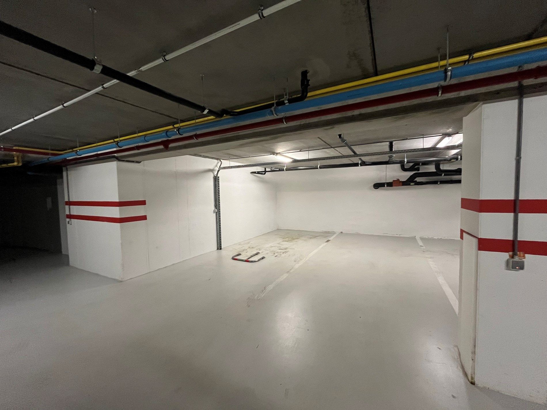 Goed gelegen autostaanplaatsen nabij Lippenslaan  foto 2