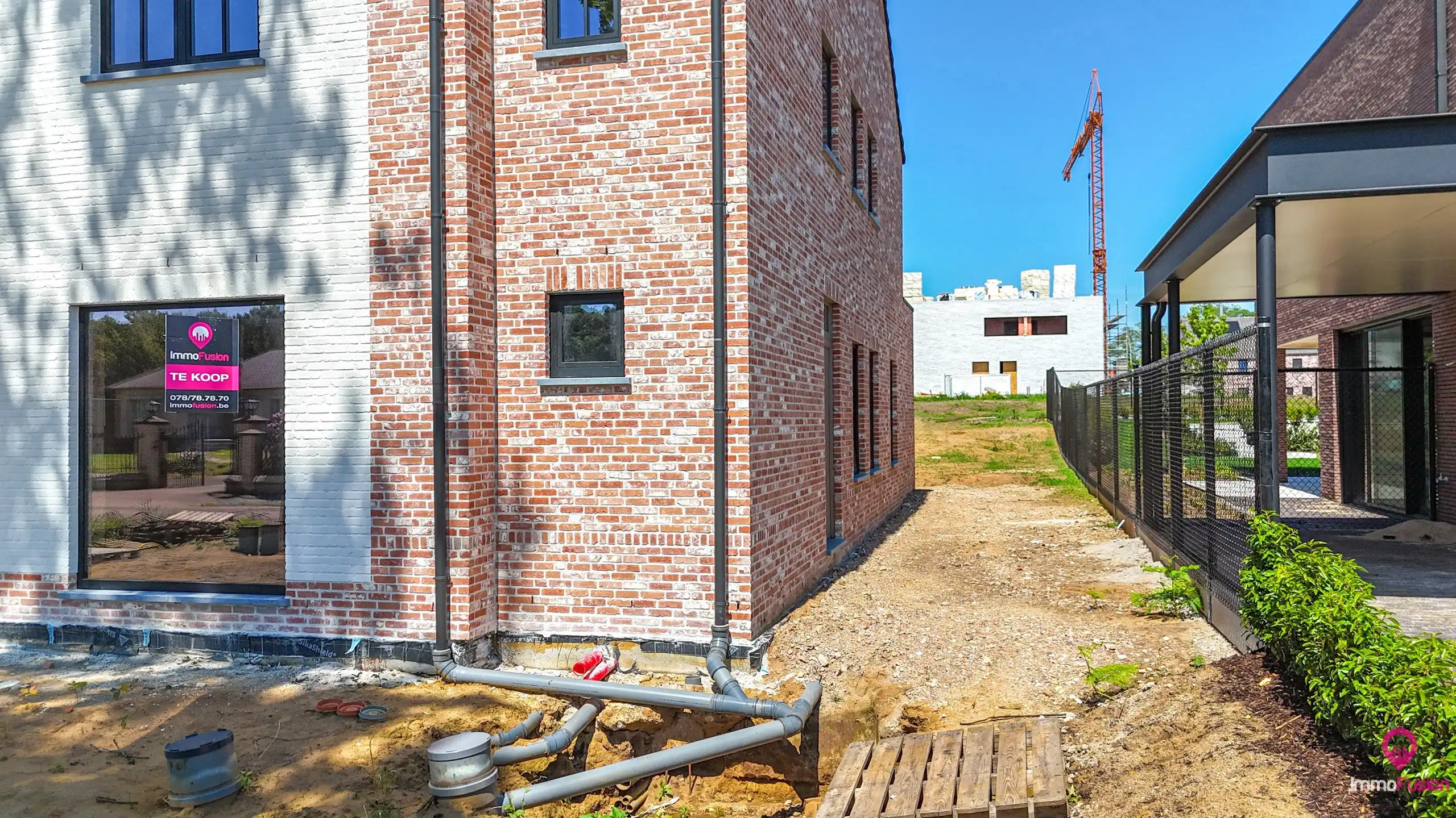 Prachtig gelegen casco woning met 4 slaapkamers! foto 12