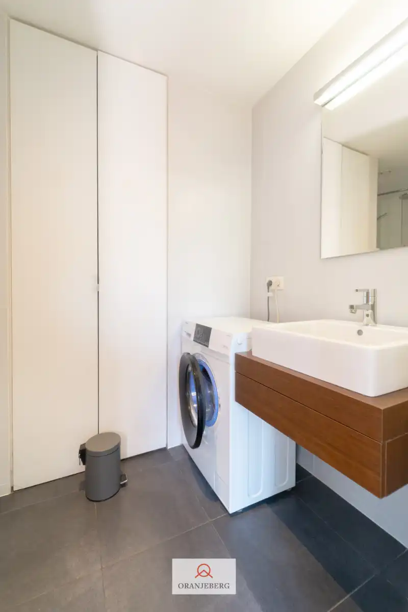 Lichtrijk appartement vlakbij Kouter foto 14