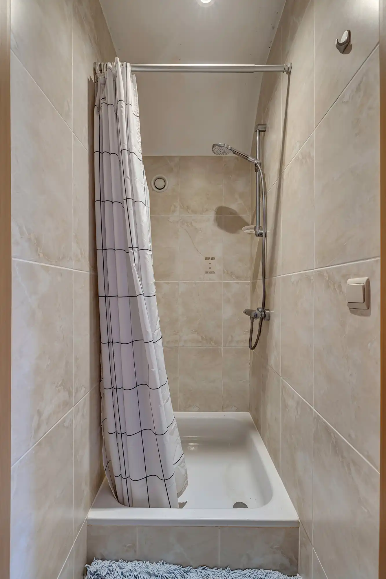 3-slaapkamer appartement met garage te Meerbeke foto 12