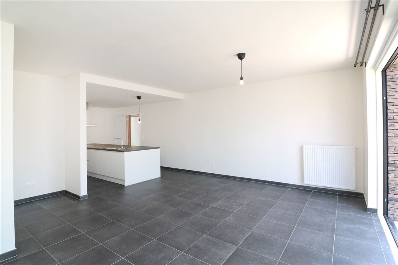 3 appartementen en 4 autostaanplaatsen foto 31