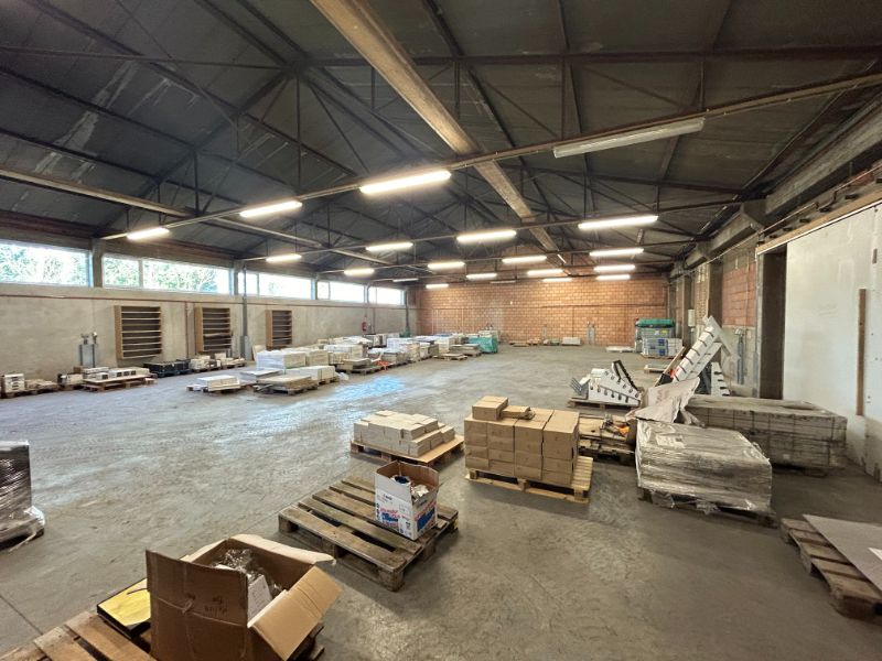 Ruime magazijn- of atelierruimte van 833 m² foto 5