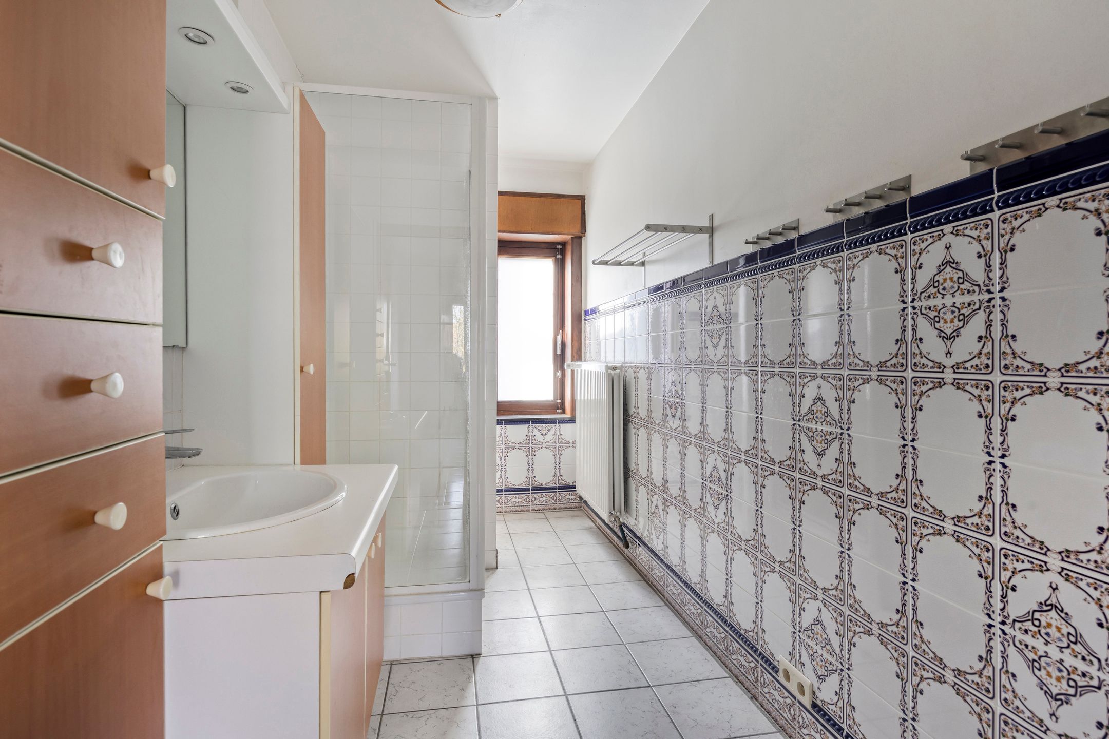 Ruime rijwoning op uitstekende locatie  foto 13