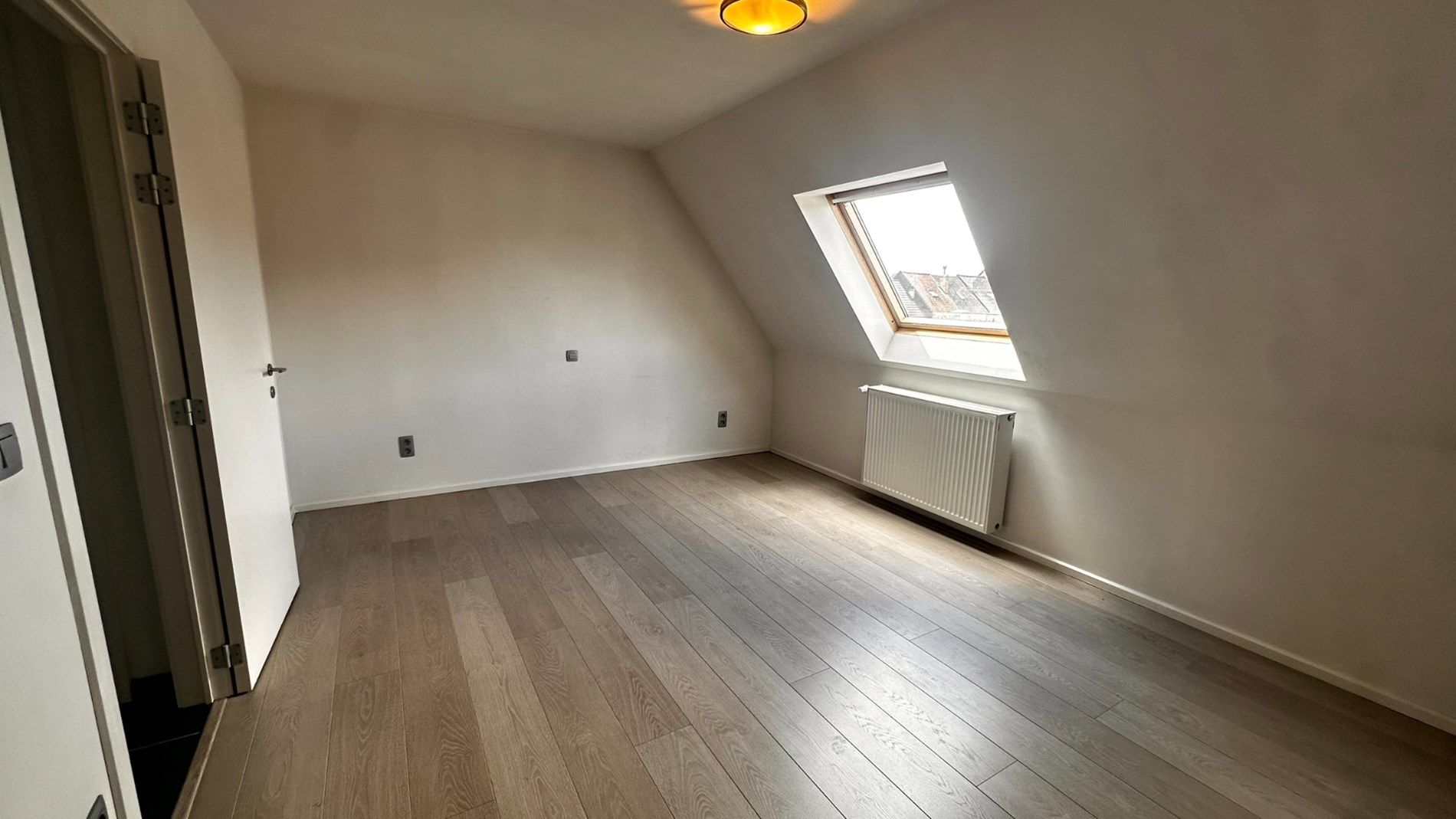 Duplex-appartement te Lokeren met garage en terras foto 5