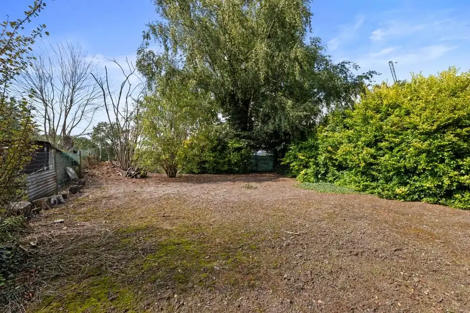 CHARMANTE WONING MET 3 SLKS EN EEN PRACHTIGE TUIN MET TAL VAN MOGELIJKHEDEN foto 10