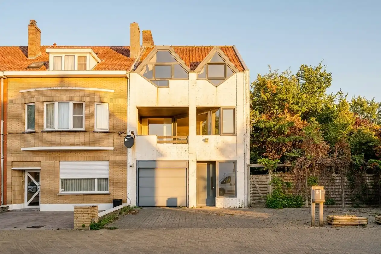 Op te frissen woning met perceel bouwgrond foto {{pictureIndex}}
