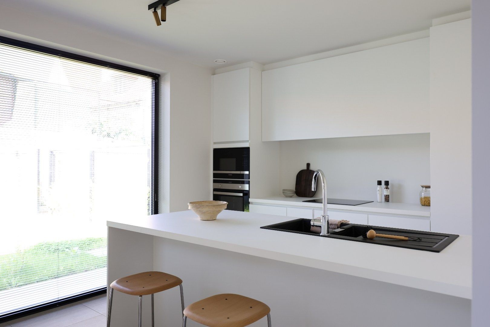 Prachtige instapklare woning in het groene Tiegem foto 9