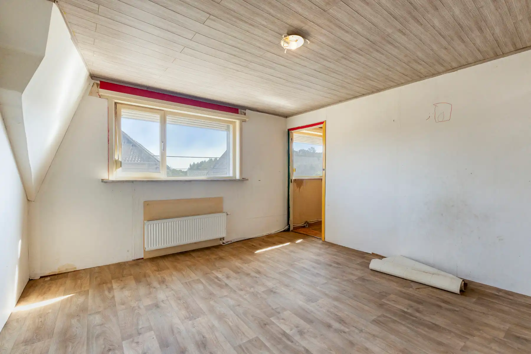 Te renoveren halfopen bebouwing met 3 slaapkamers - 621 m² foto 13