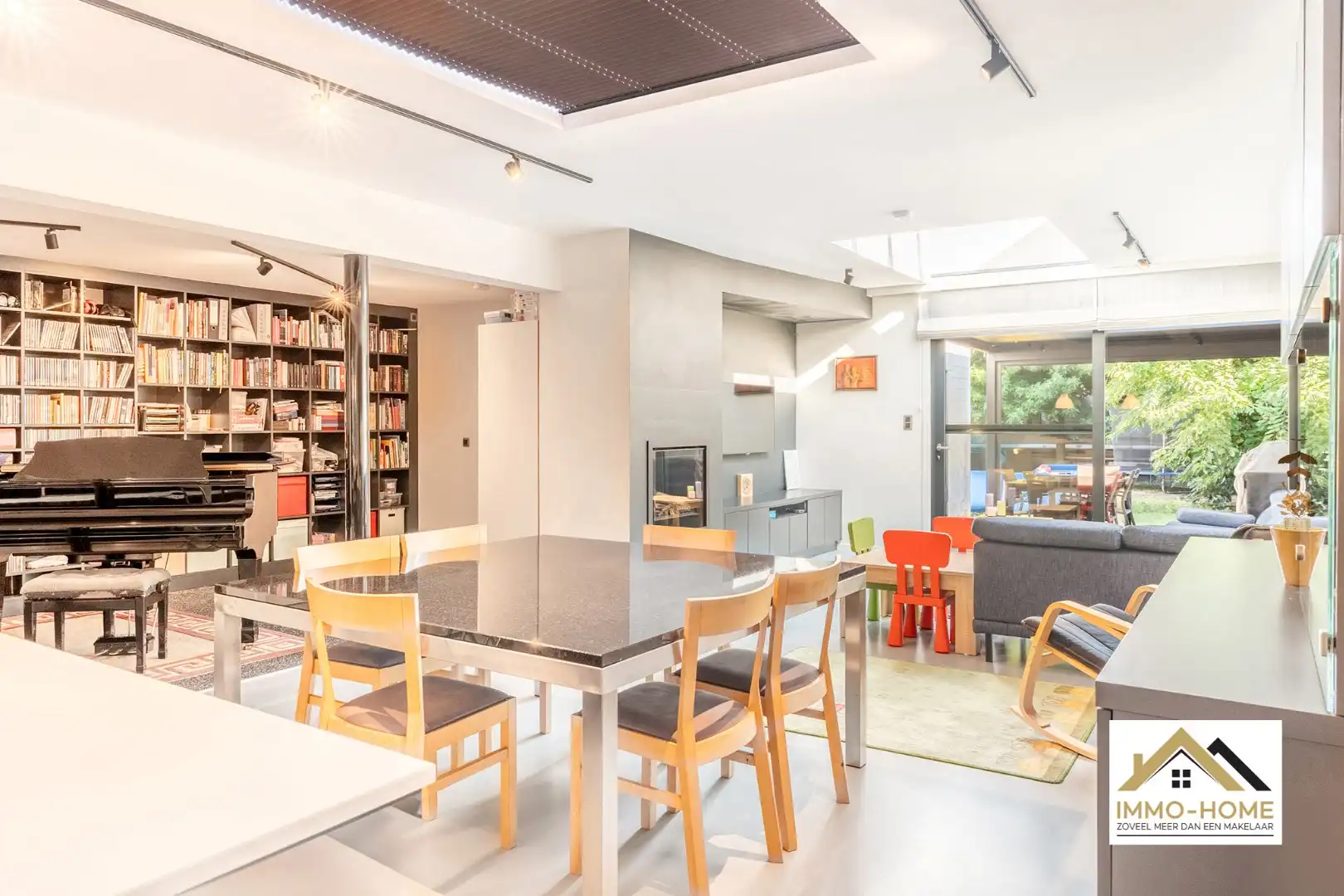 Héél erg ruime gerenoveerde woning met garage nabij centrum Lokeren! foto 13