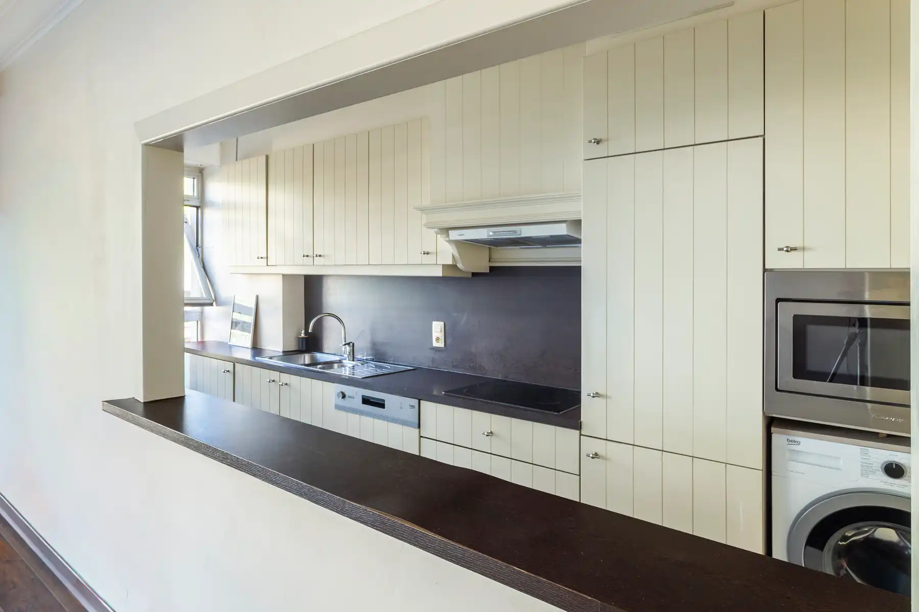 Lichtrijk 1-slaapkamerappartement op centrale locatie foto 5