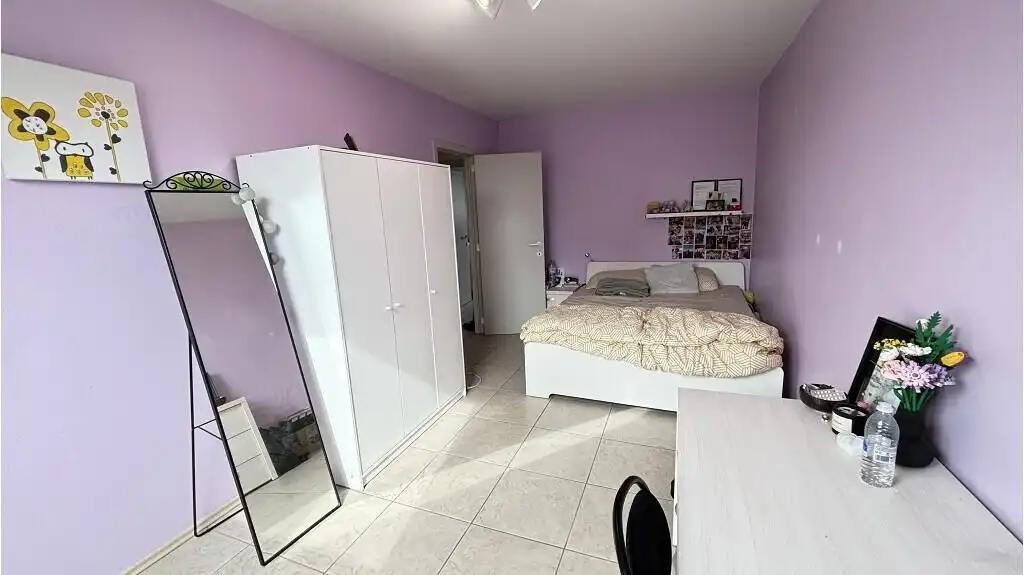 Ruime 3-slaapkamerduplex met Autostandplaats te huur in Zedelgem foto 9