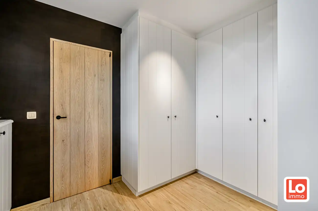 VERKOCHT! Ruime, charmante en degelijke alleenstaande villa met inpandige garage op een rustige en makkelijk bereikbare locatie tussen Lochristi en Gent. foto 25