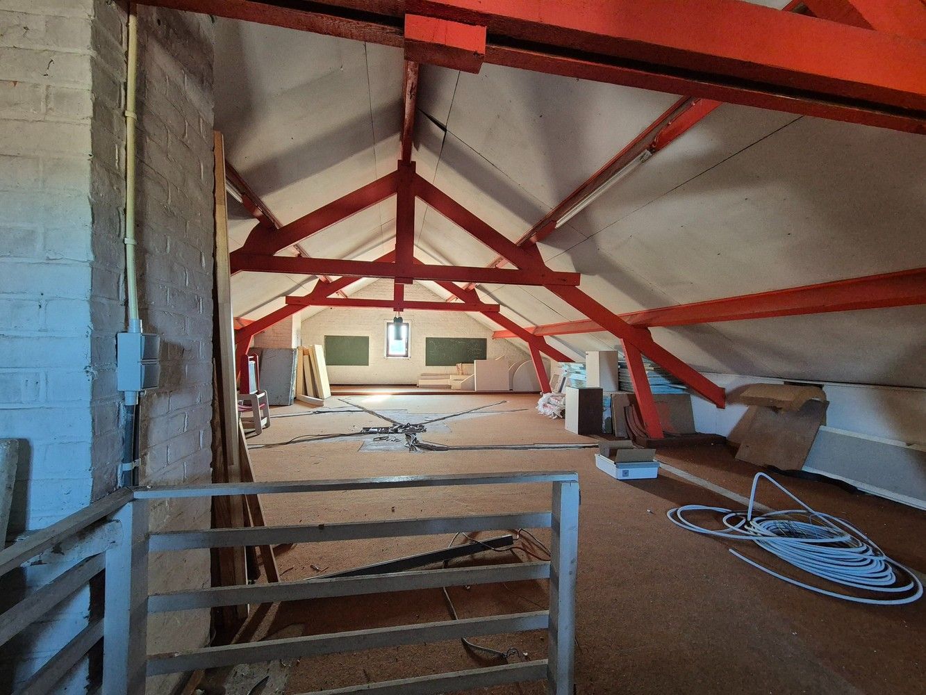 "Unieke Kansen: Ruime Woning met Tuin & Apart Appartement!" foto 25