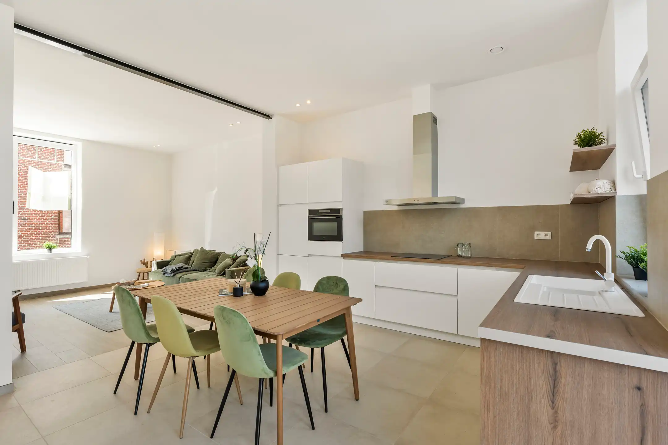 Instapklare topper met 5 slaapkamers en tuin in Moen foto 6