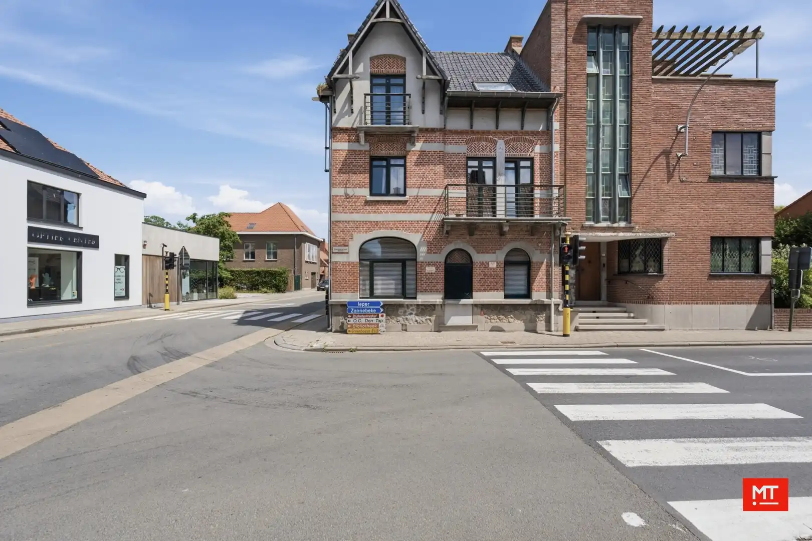 Gelijkvloers twee-slaapkamerappartement met garage te koop in het centrum van Langemark foto 16