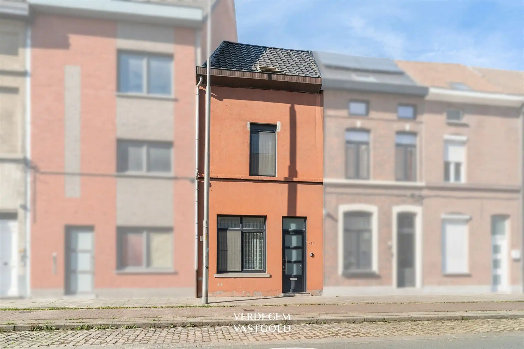 Hoofdfoto van de publicatie: Instapklare woning met grote leefruimte en vier slaapkamers