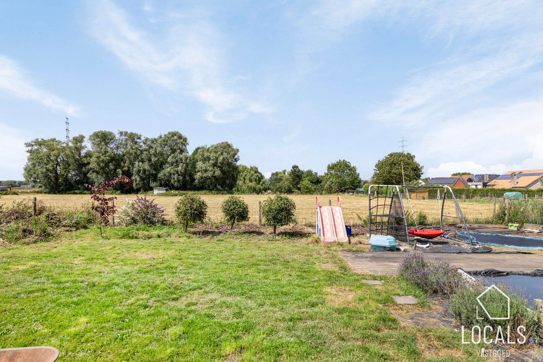 Woning met 4 slaapkamers, multifunctionele ruimte en tuin foto 3