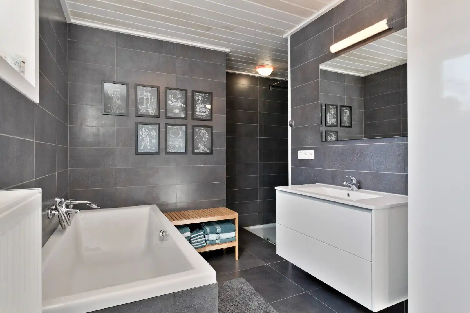 Stijlvolle gezinswoning met 3 slaapkamers en tuin. foto 12