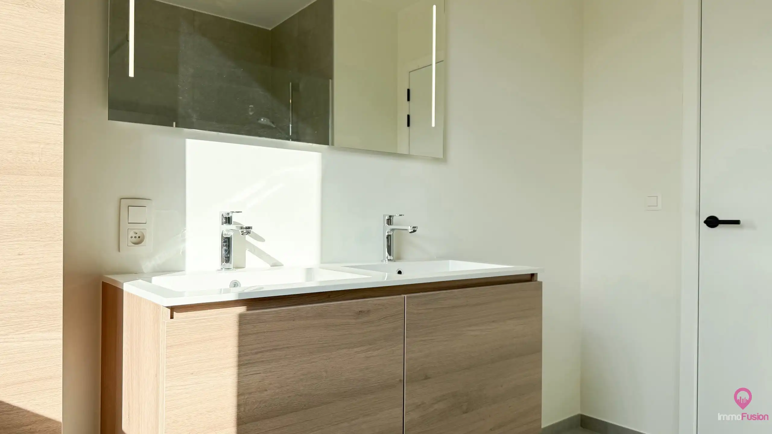 Praktische nieuwbouwwoning met 3 slpks in rustige straat! foto 28