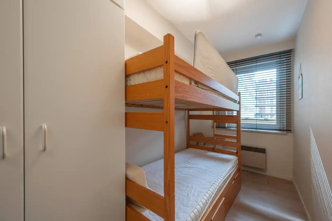 Te renoveren appartement gelegen op een fantastische locatie op de zeedijk. foto 10