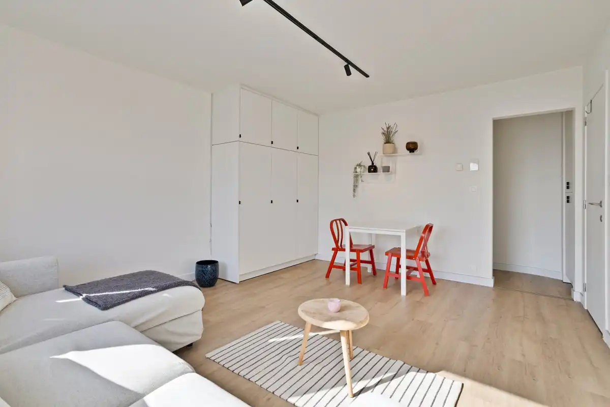 Lichtrijke studio op enkele meters van de zeedijk foto 7