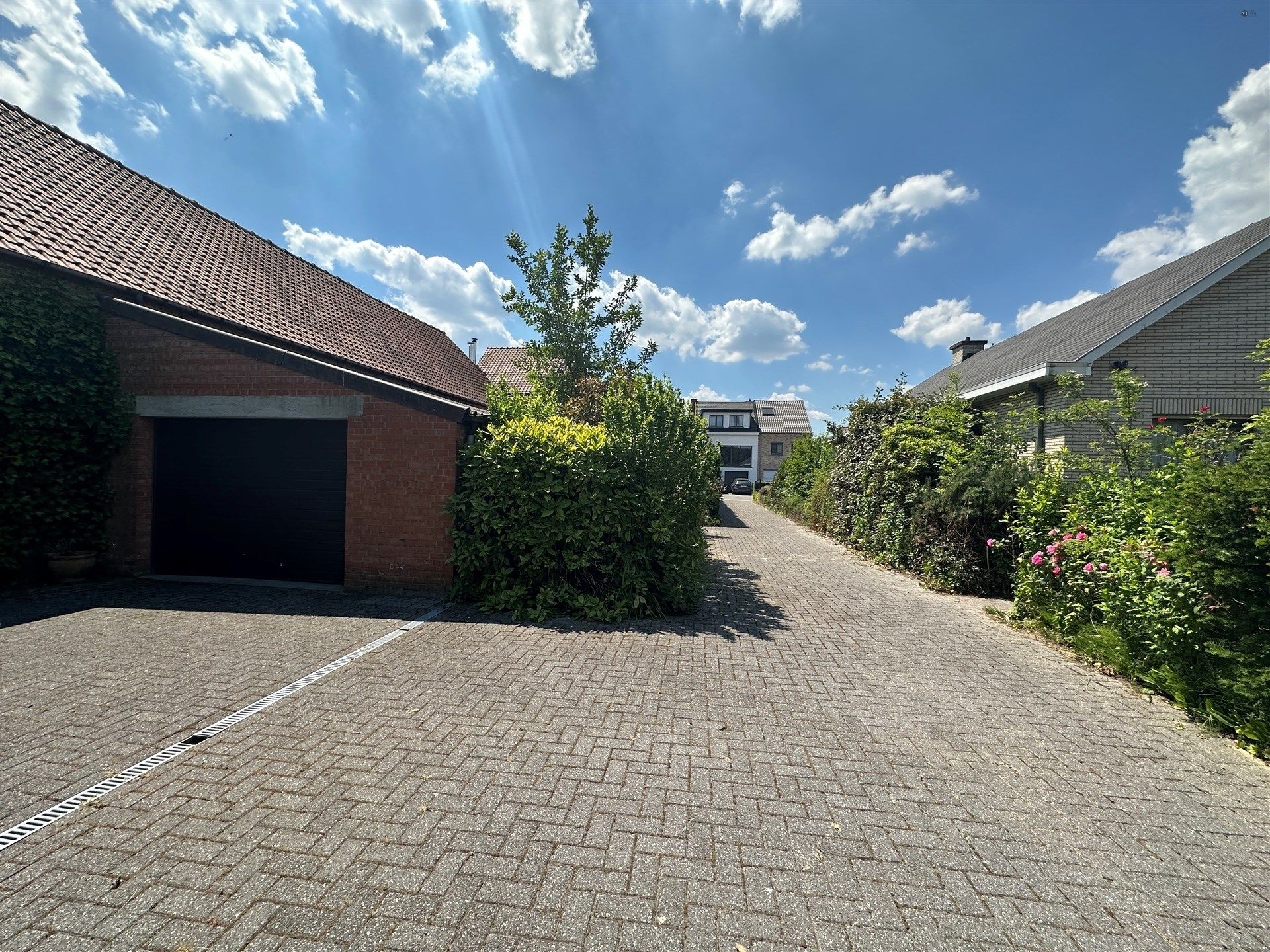 Villagrond van 2.885 m² met veel privacy foto 9