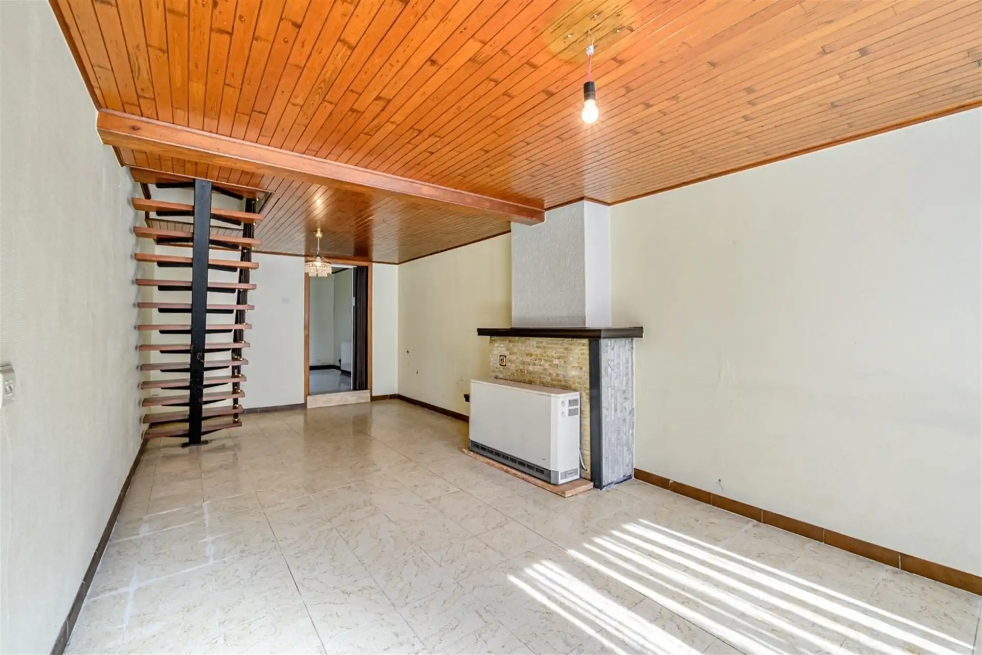 Te renoveren starterswoning in het landelijke Moorsel foto 2