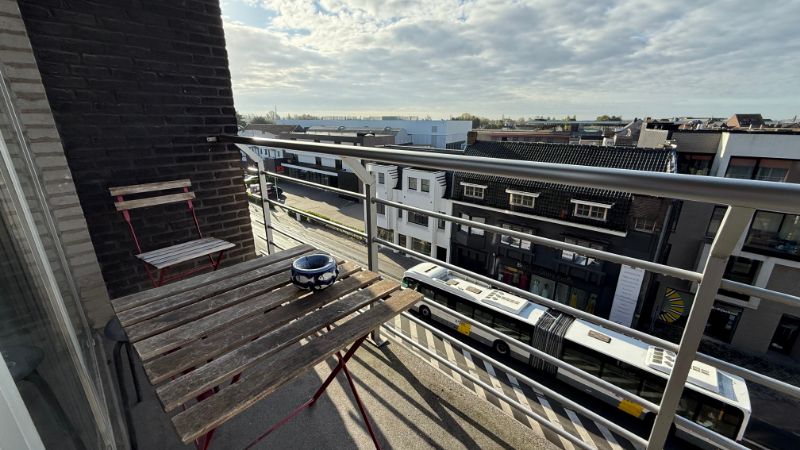 Centraal gelegen appartement met 3 slaapkamers en autostandplaats foto 11