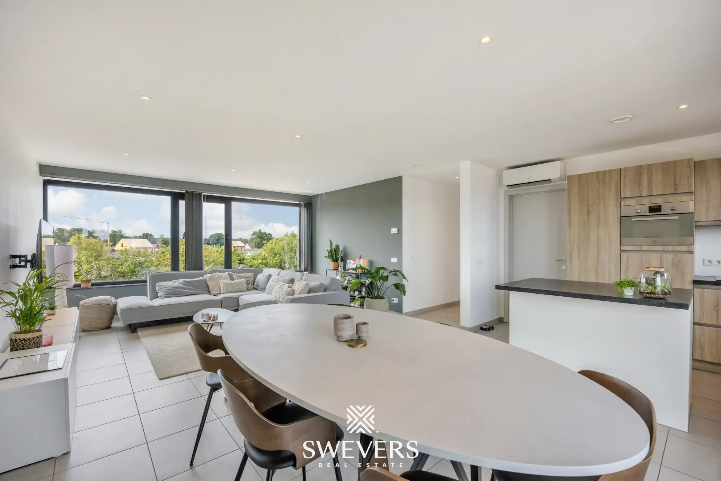 Modern appartement met 2 slaapkamers en 2 terrassen op een gunstige locatie in Houthalen foto {{pictureIndex}}