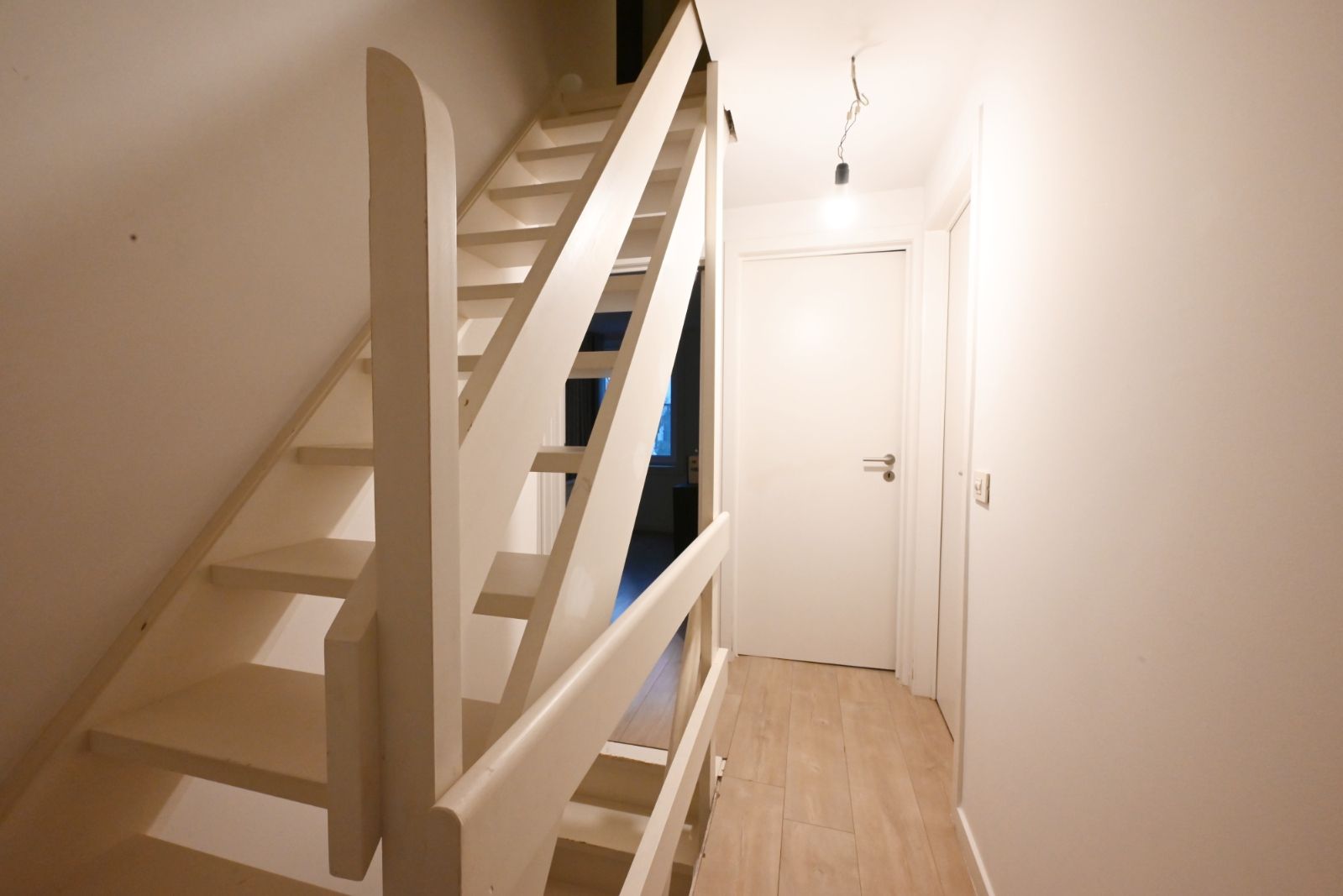 Ruime woning (HOB) met 4 slaapkamers in hartje Kachtem! foto 7