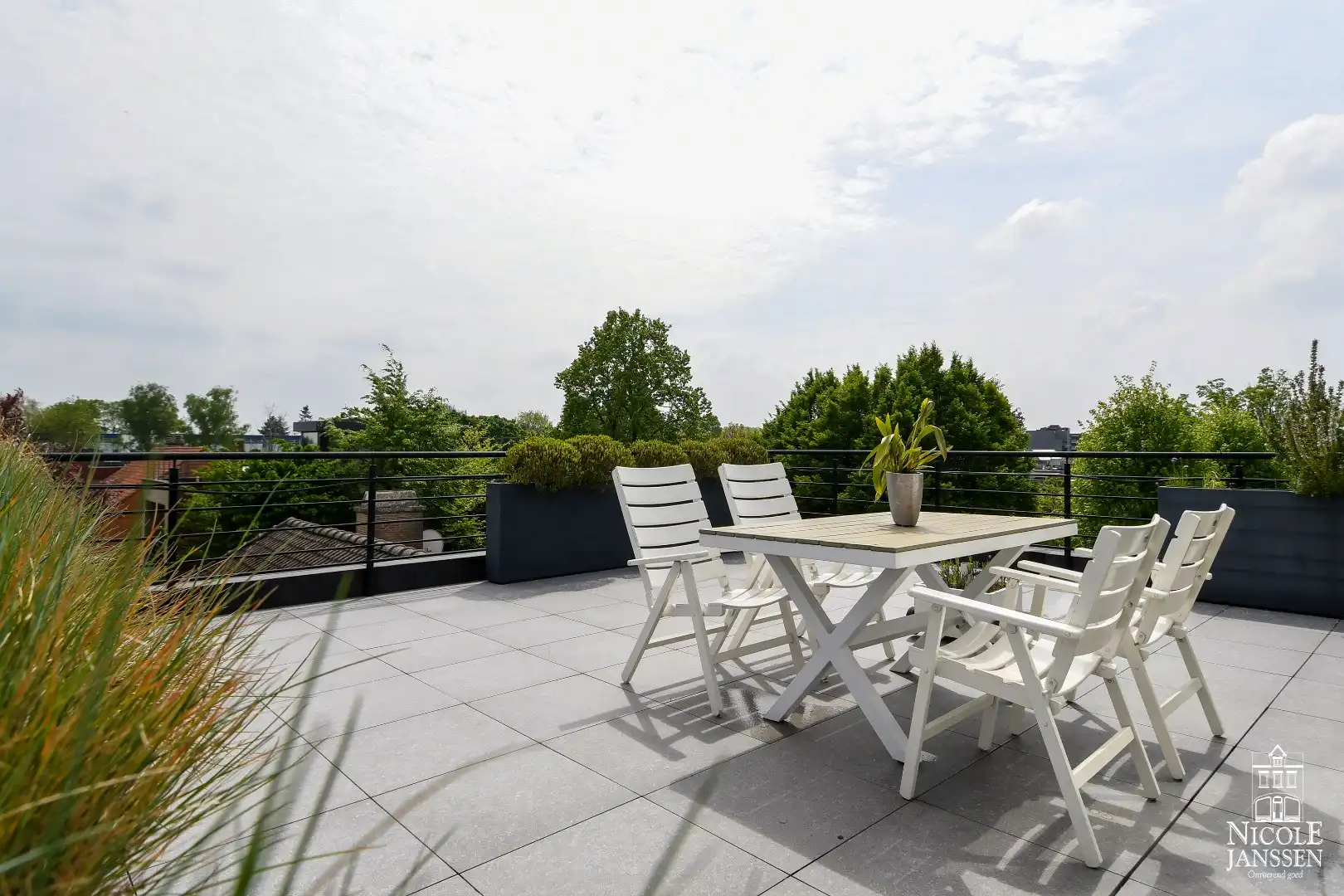 Royaal penthouse met twee slaapkamers, twee terrassen en drie autostandplaatsen foto 26