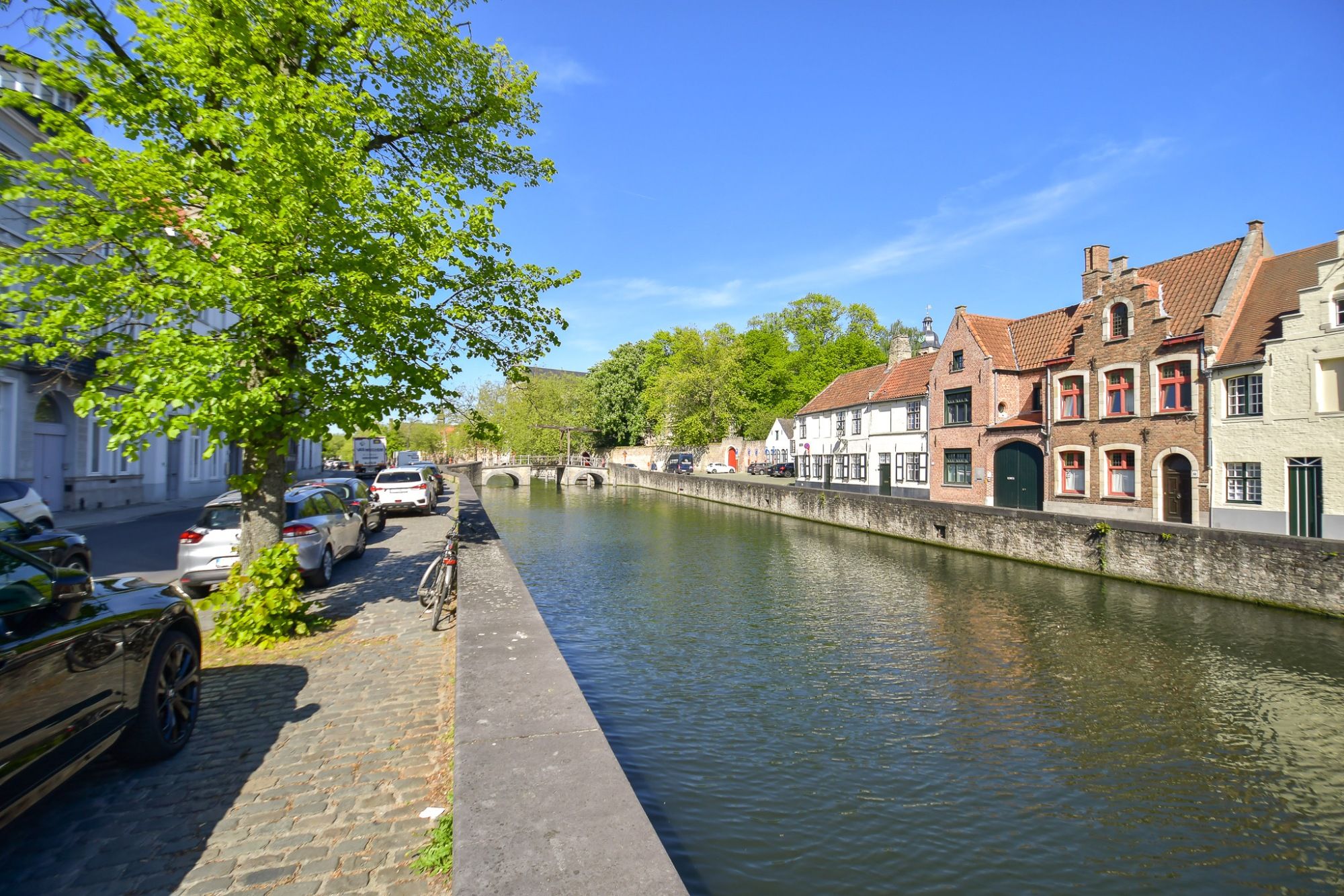 HANDELSWONING OP MOOIE LIGGING foto {{pictureIndex}}