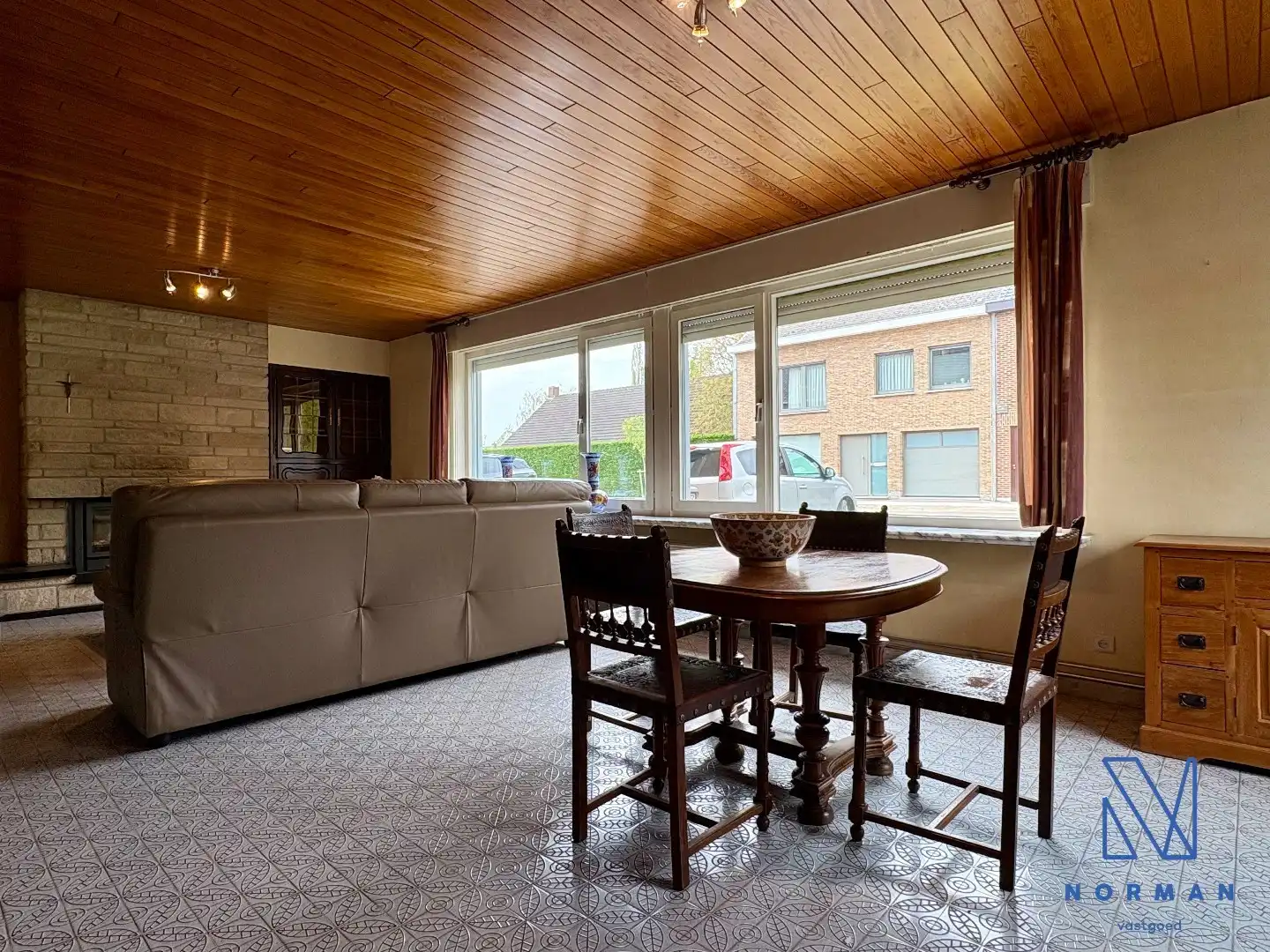 Grote hoekwoning te koop in de Bosmolens te Izegem met 3 slaapkamers, ruime tuin en een zolder met veel mogelijkheden. foto 4