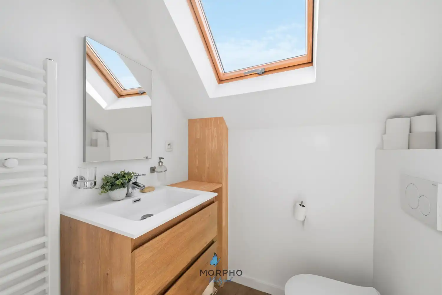 Instapklare stadswoning nabij het Minnewaterpark | 3 slpk, 2 badkamers & terras foto 26