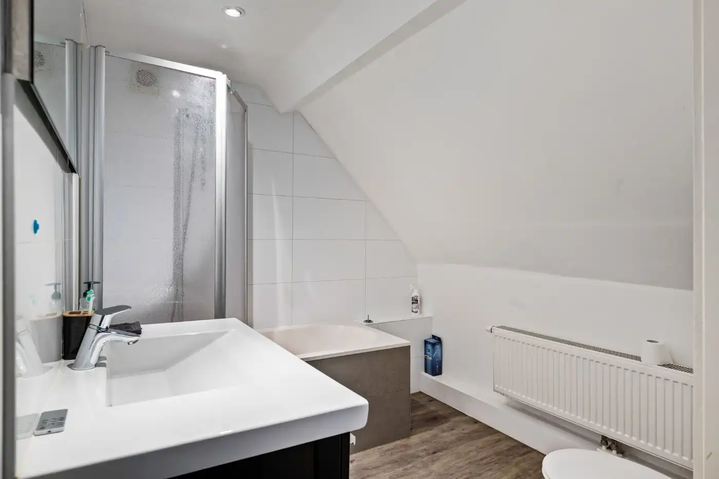 Ruime, instapklare woning met 3 slpk. - momenteel ingericht als 2 aparte woonunits foto 18