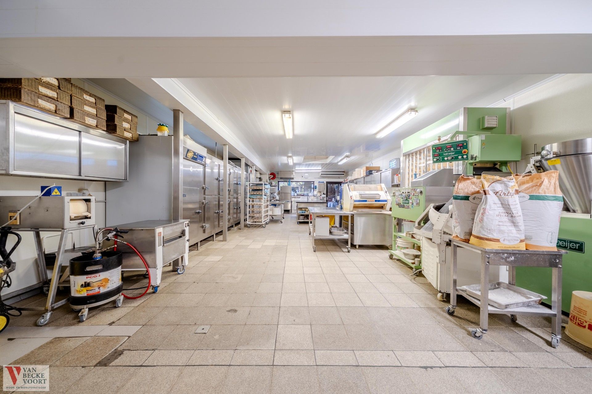 Handelspand met woonst foto 9