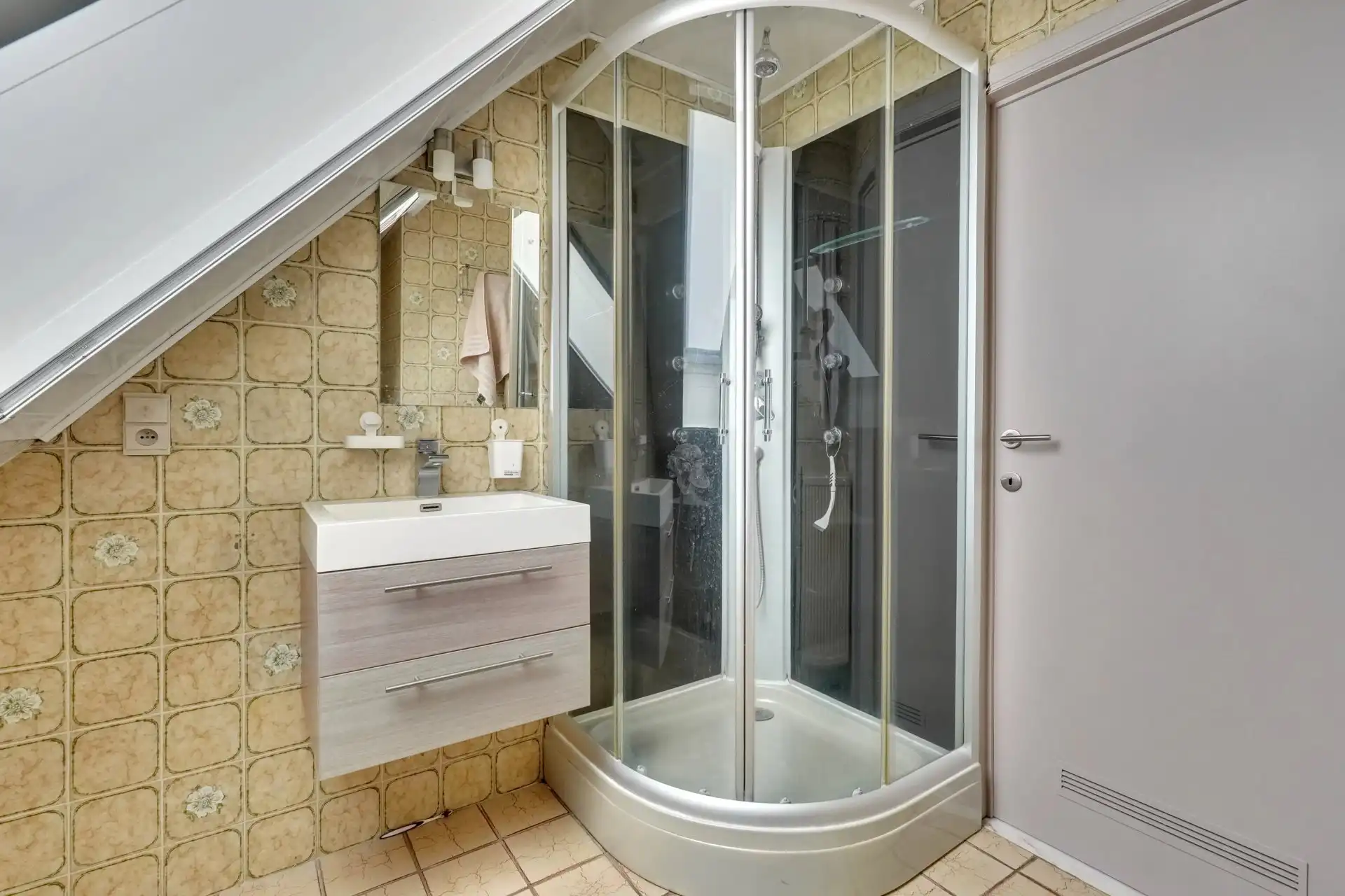 Instapklare woning met garage foto 15