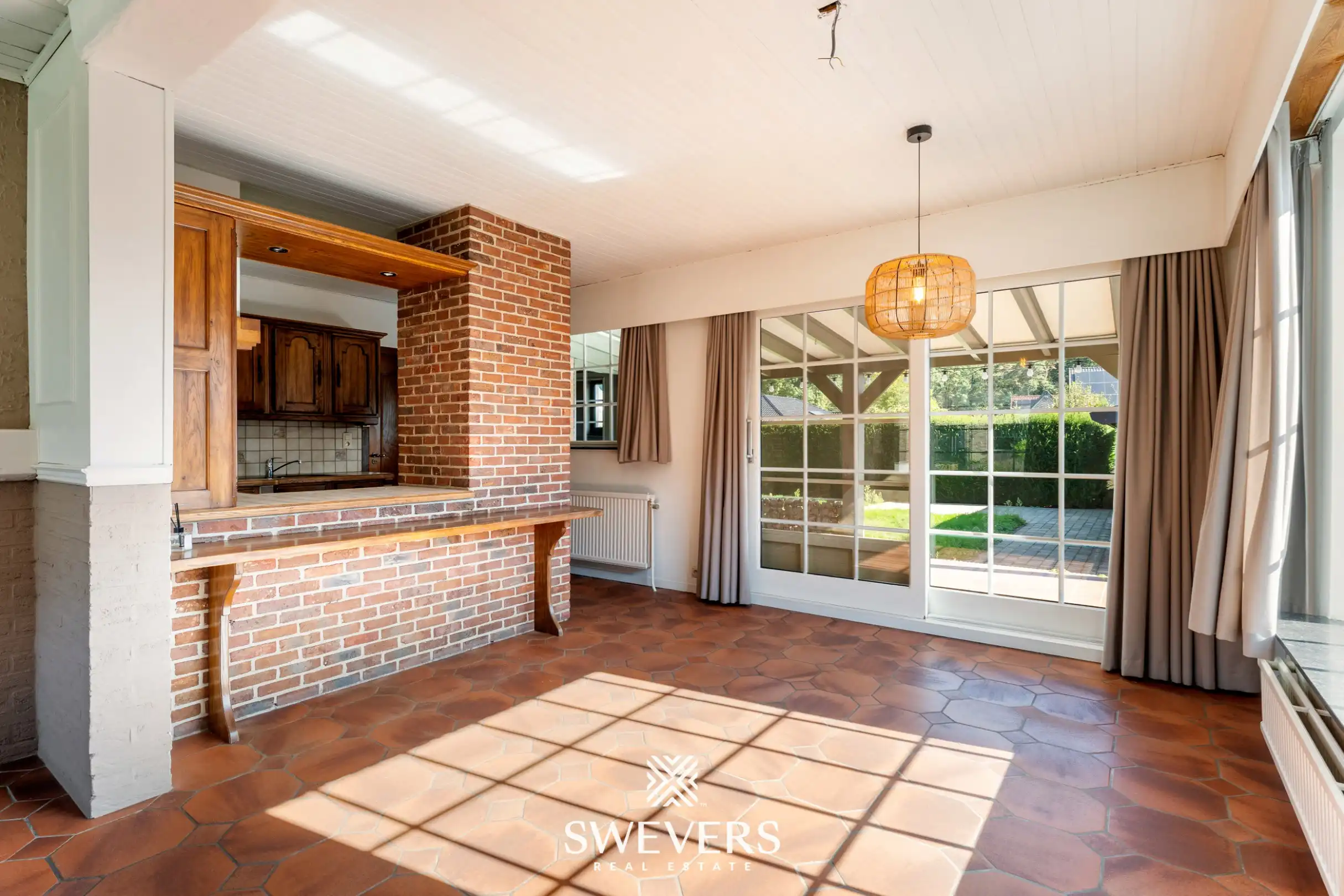 Te renoveren gelijkvloerse bungalow met 3 slaapkamers foto 5