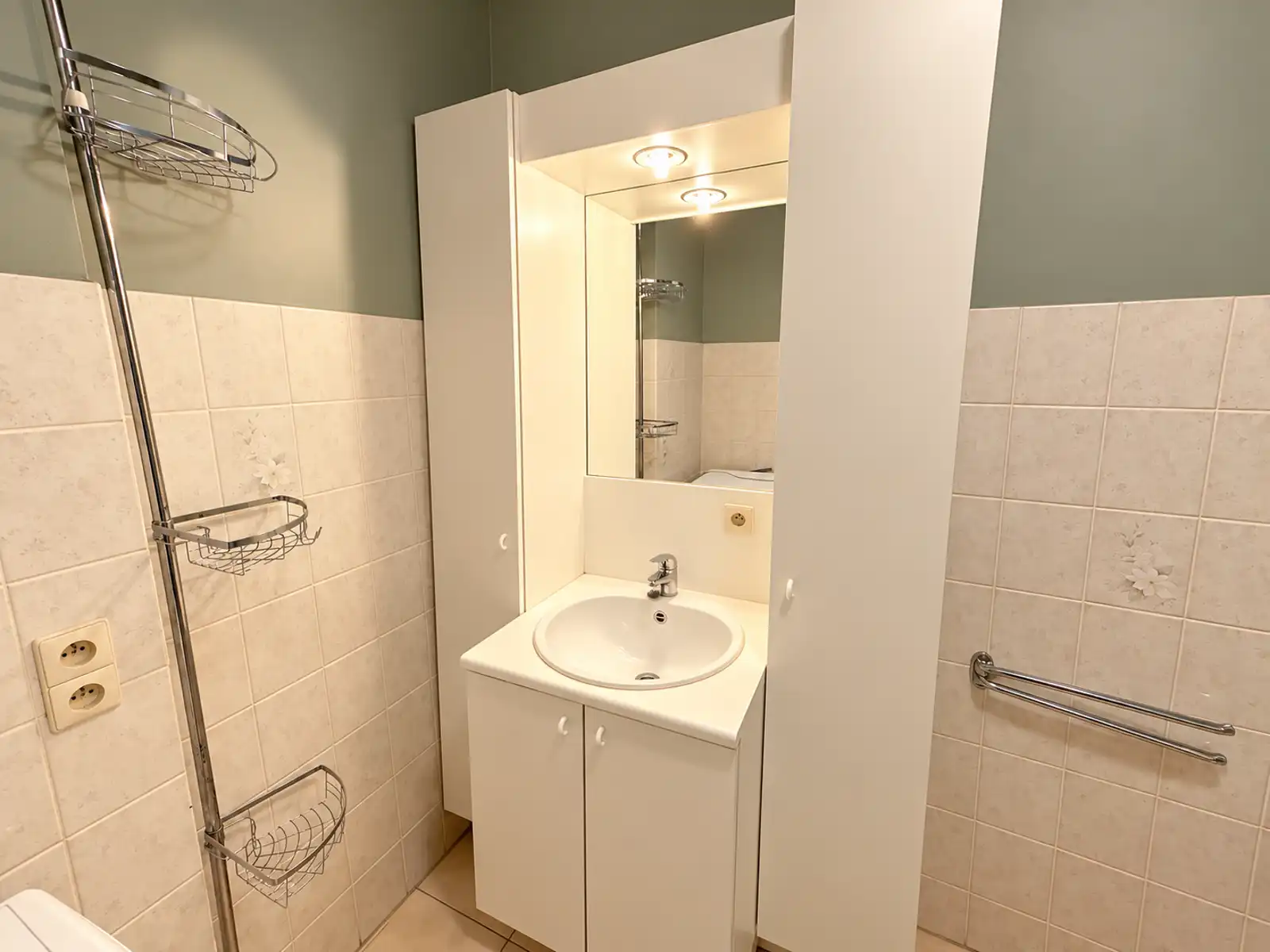 Instapklaar appartement met 2 slaapkamers en terras foto 13