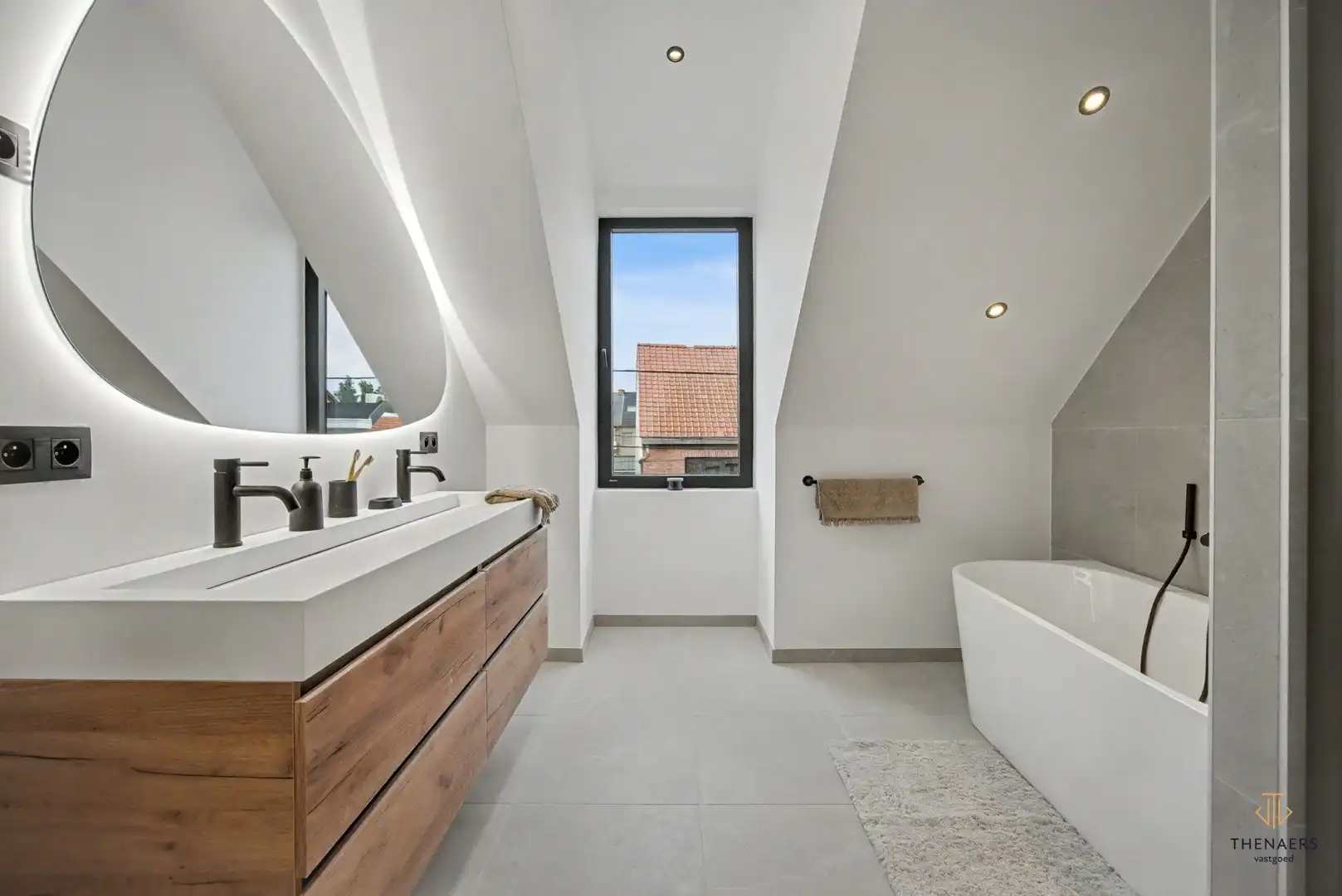 Nieuwbouwwoning met 3 slaapkamers en luxueuze afwerking. foto 24