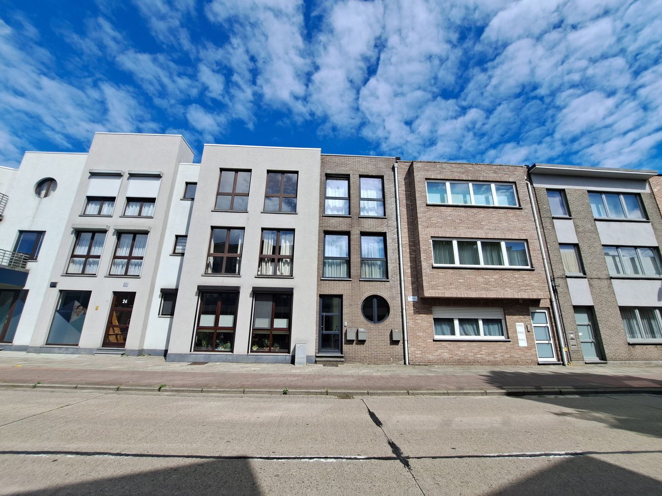 Instapklaar Gelijkvloers Appartement met Terras foto 12