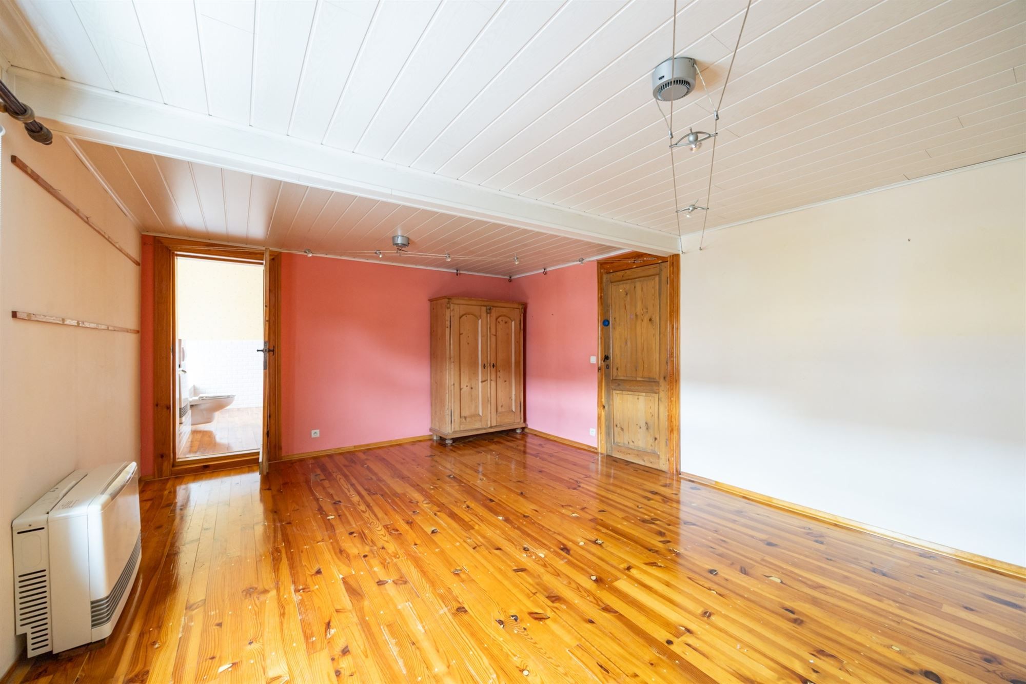 Lichtrijk op te frissen woning op 11a60ca foto 31