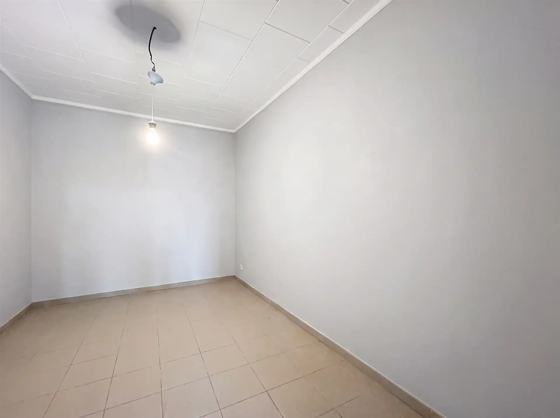 Woning met magazijn en kantoor op perceel van 2185m² foto 21