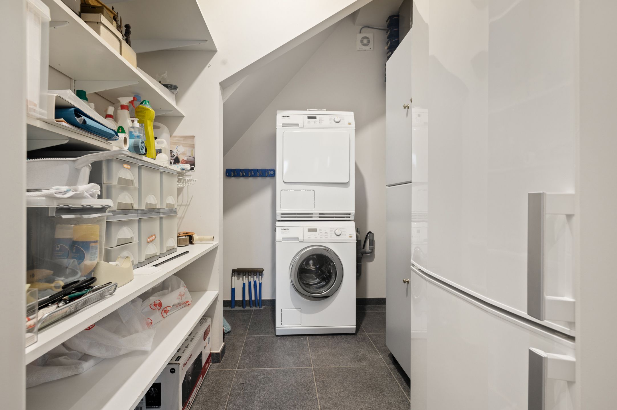 Duplexappartement met groot terras, zolder & 2 staanplaatsen foto 33