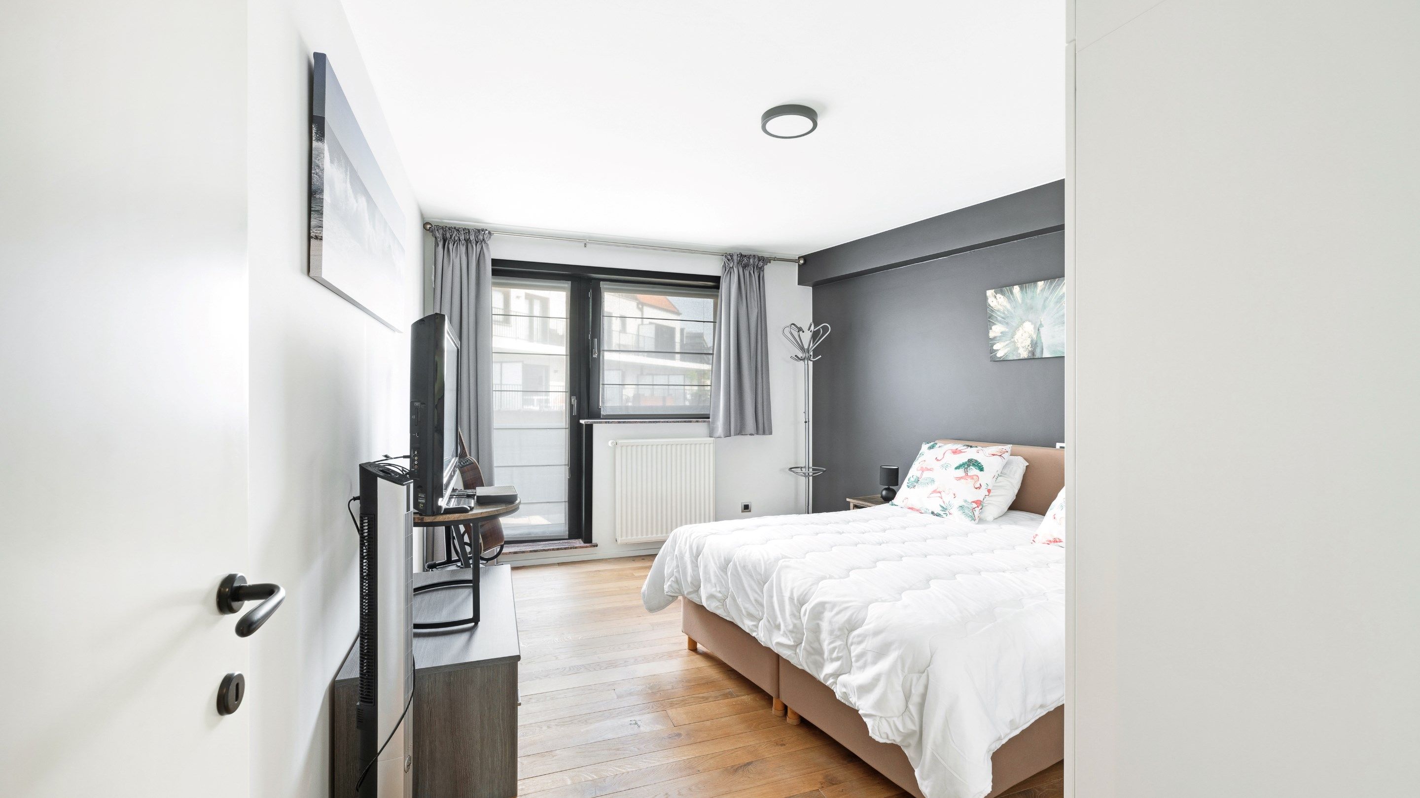 Vernieuwd appartement met parkeerplaats inbegrepen foto 11