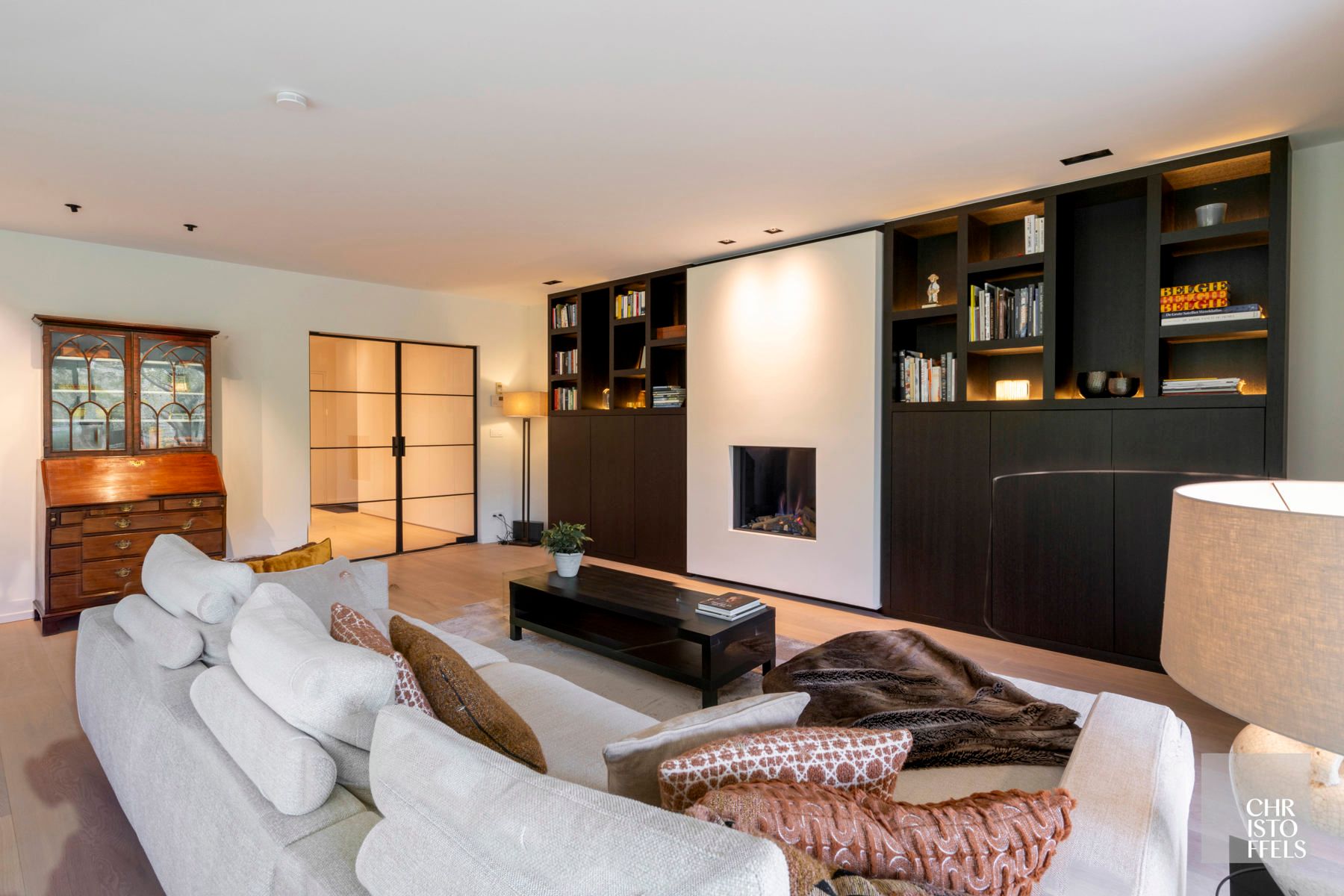 Exclusief villa-appartement (183m²) met privé tuin gelegen in een afgesloten park met buitenzwembad. foto 36