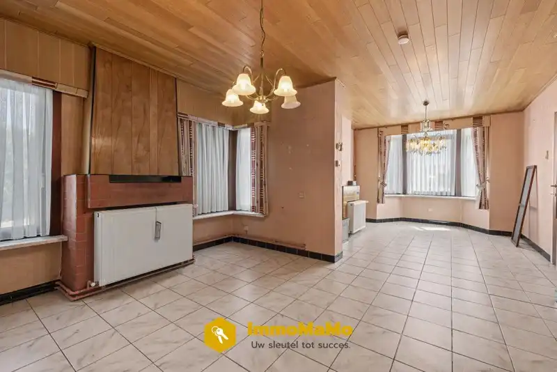 WONING MET 4 GARAGES & GROTE OPSLAGRUIMTE/HANGAAR IN WACHTEBEKE (LOCHRISTI) foto 8