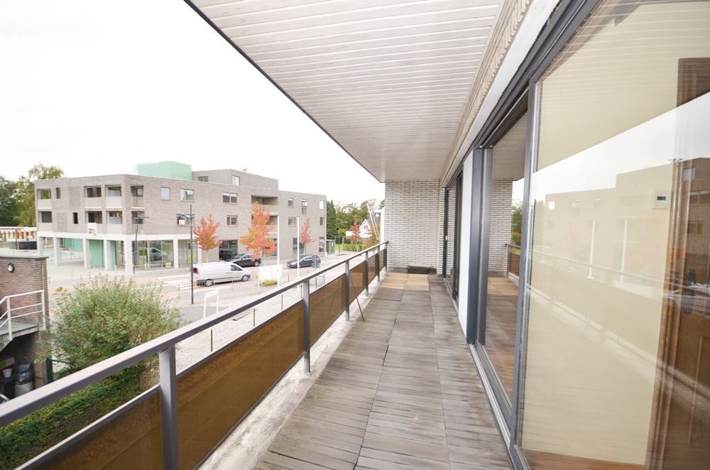 CENTRAAL GELEGEN HANDELSPAND MET VELE MOGELIJKHEDEN IN HET CENTRUM VAN HECHTEL! foto 31